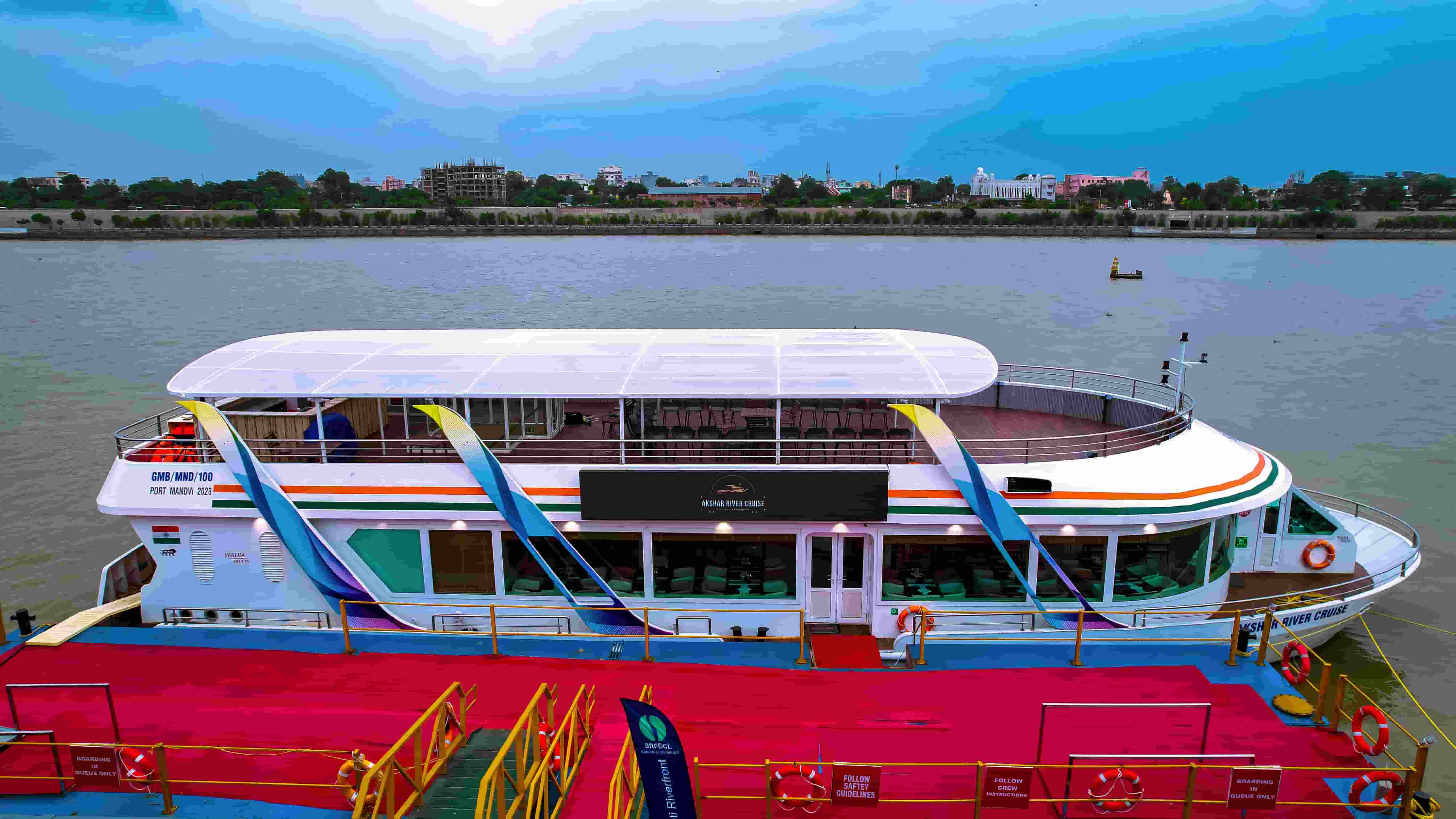 Akshar Cruise Glass Installation